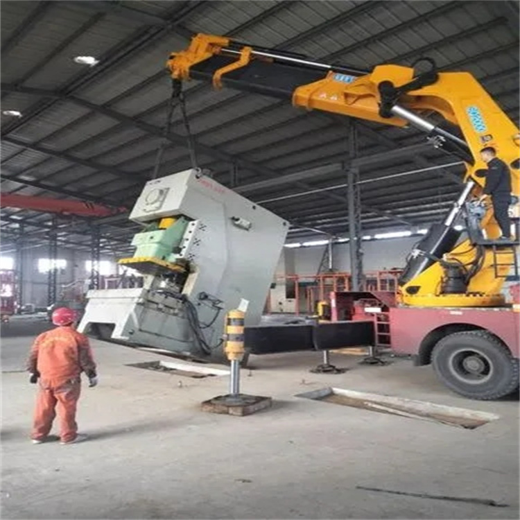 岳西县80吨折臂吊车出租附近电话