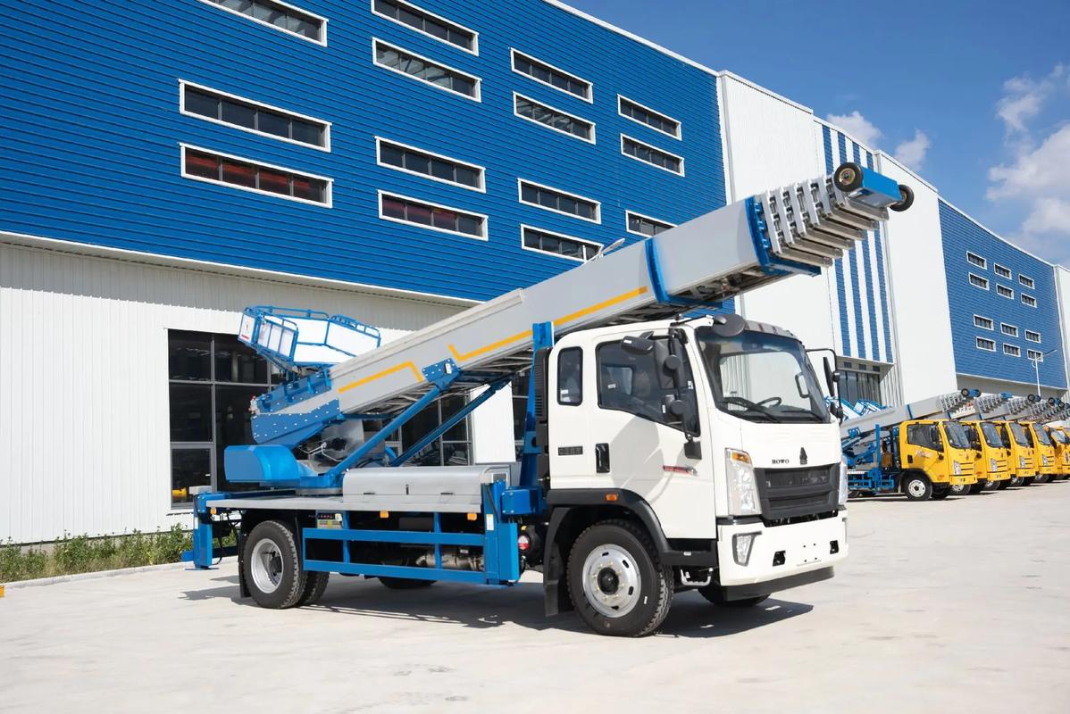 岳西县出租云梯车高空作业车 建筑垃圾搬运